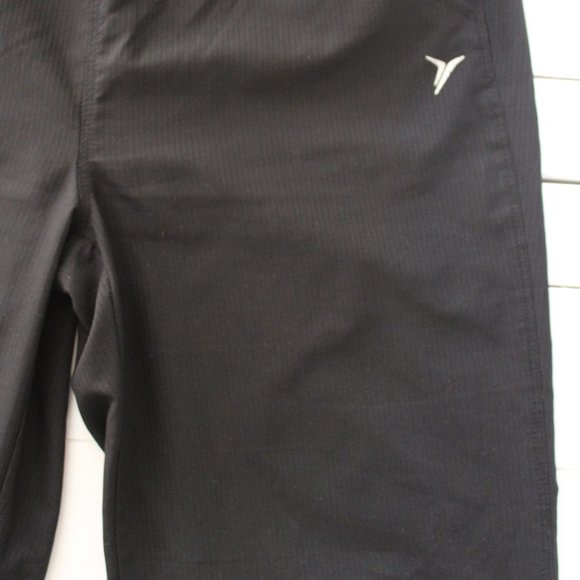 Black Woven Work Out Old Navy Active Capri Pants - Picture 6 of 7